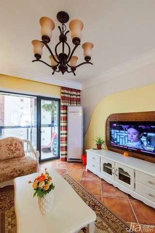田园风格二居室经济型80平米客厅电视柜图片