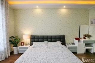 简约风格二居室80平米卧室背景墙床图片