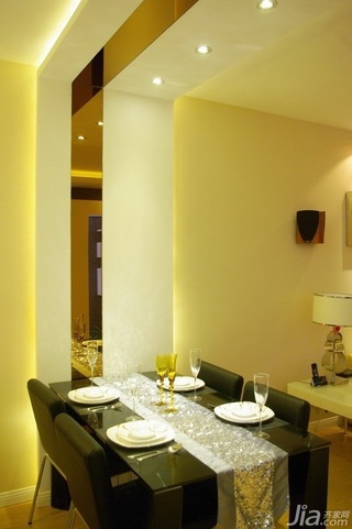 简约风格二居室富裕型90平米餐厅吊顶餐桌效果图
