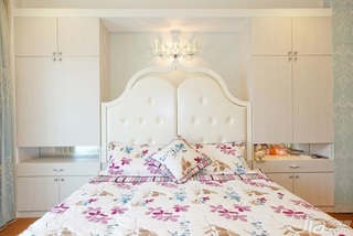 简约风格一居室富裕型120平米卧室床图片