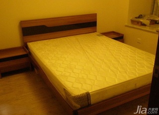 简约风格三居室经济型90平米卧室床头柜图片
