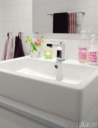 北欧风格二居室富裕型80平米卫生间洗手台图片