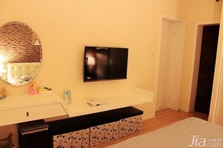 简约风格二居室富裕型90平米卧室电视柜图片