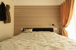 混搭风格三居室富裕型120平米卧室卧室背景墙装修效果图