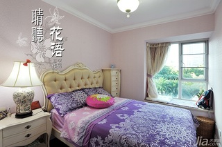 欧式风格三居室富裕型卧室飘窗床图片