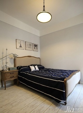 混搭风格三居室富裕型卧室卧室背景墙床图片