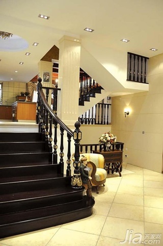 欧式风格别墅大气原木色豪华型140平米以上客厅楼梯灯具效果图