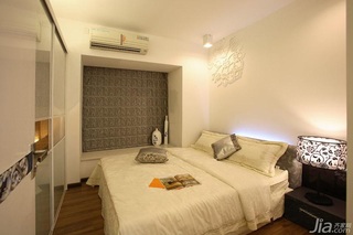 简约风格三居室简洁富裕型130平米卧室床效果图