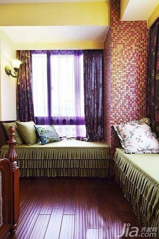 东南亚风格二居室实用富裕型110平米卧室沙发图片