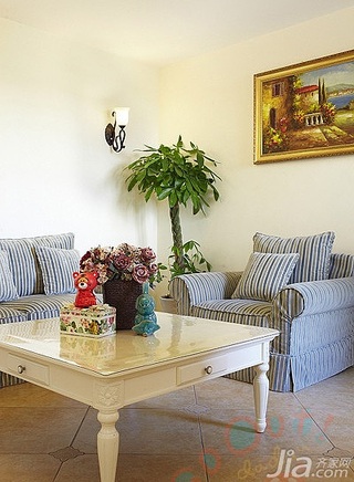 田园风格二居室经济型客厅沙发图片