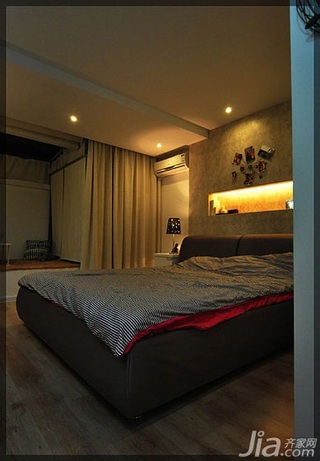 小户型温馨暖色调经济型40平米卧室卧室背景墙床图片