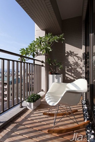 简约风格小户型温馨暖色调阳台椅子图片