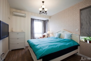 混搭风格二居室温馨白色110平米卧室卧室背景墙床效果图