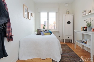 公寓舒适白色经济型卧室床图片