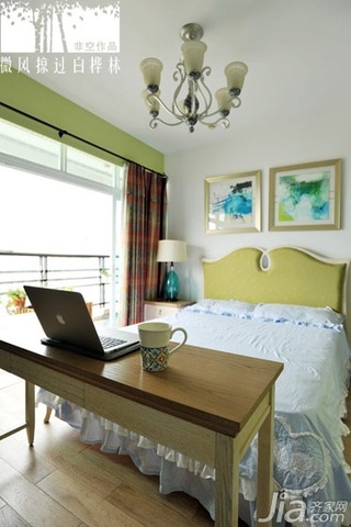 非空混搭风格三居室小清新绿色富裕型卧室床效果图