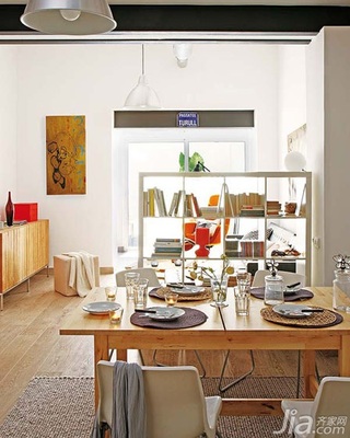 简约风格小户型原木色餐厅餐桌图片