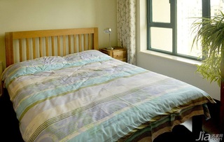 田园风格三居室80平米卧室床图片