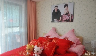 田园风格二居室红色90平米卧室床婚房设计图