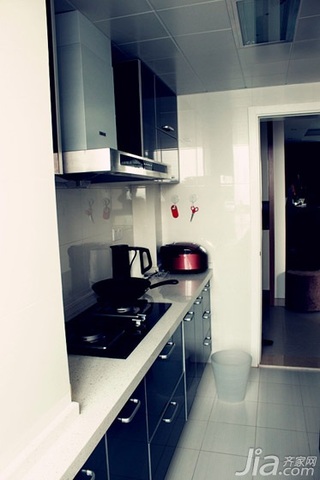 混搭风格二居室简洁黑白经济型厨房橱柜安装图