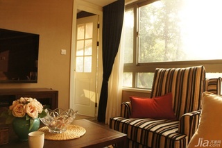 美式风格公寓温馨客厅沙发婚房家居图片