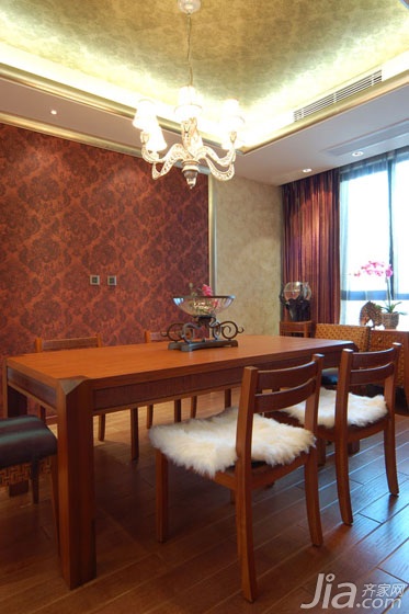 东南亚风格,经济型装修,公寓装修,一居室装修,餐厅,餐厅背景墙,灯具,餐桌,窗帘