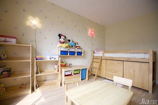 混搭风格四房可爱暖色调儿童房儿童床效果图