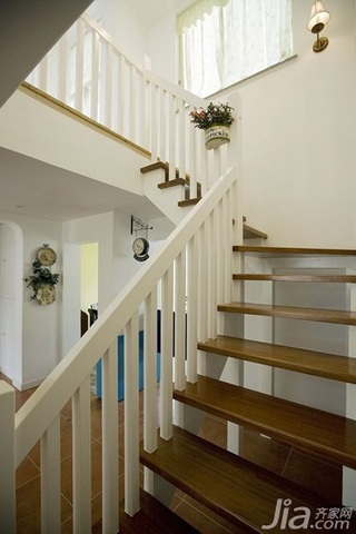 混搭风格四房简洁白色楼梯装修效果图
