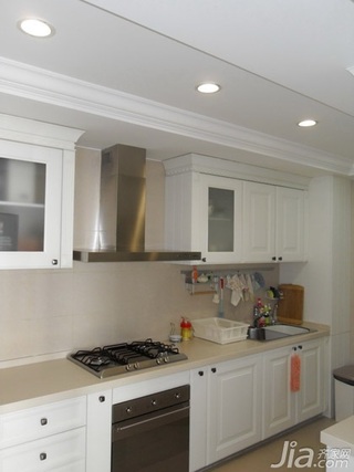 简约风格三居室实用白色厨房橱柜定做