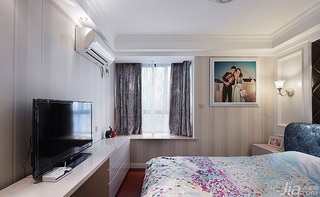 简约风格二居室富裕型卧室飘窗装修图片