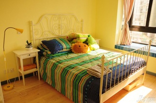 地中海风格一居室可爱黄色70平米卧室床效果图