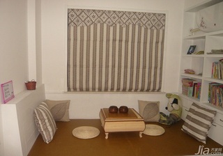 简约风格二居室100平米地台榻榻米设计图