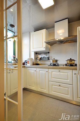 美式风格公寓简洁白色120平米厨房橱柜安装图