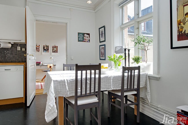 80平米装修,北欧风格,二居室装修,餐厅,餐桌,白色,原木色,装饰画