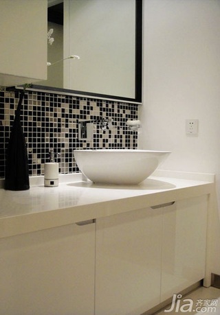 简约风格公寓简洁白色130平米卫生间洗手台效果图