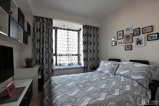 简约风格三居室简洁黑白120平米卧室床图片