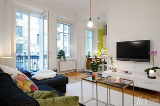 北欧风格小户型简洁白色50平米客厅沙发图片