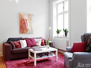小户型唯美暖色调40平米客厅沙发图片