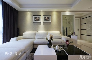 三居室5-10万110平米客厅沙发背景墙效果图