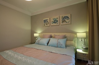 美式风格三居室80平米卧室床图片