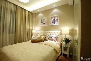 现代简约风格三居室120平米卧室窗帘图片