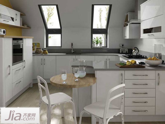 缔造“美女厨房” 15款白色厨房设计