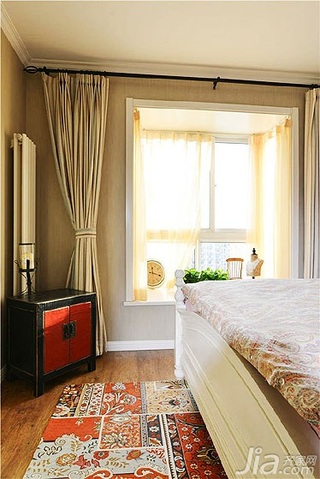 美式风格公寓温馨暖色调设计图