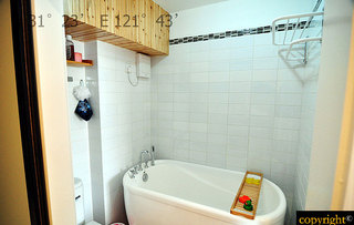 现代简约风格小户型小清新60平米浴缸图片