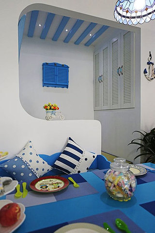 地中海风格一居室小清新蓝色榻榻米设计图