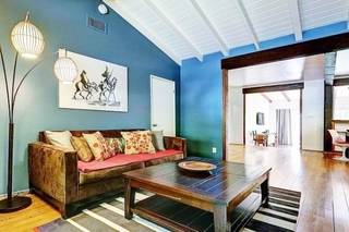 宜家风格小户型蓝色客厅设计图