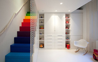 15个彩色楼梯设计 彩虹住进阁楼里