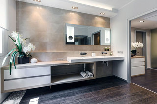 现代简约风格公寓舒适白色卫浴用品装修图片