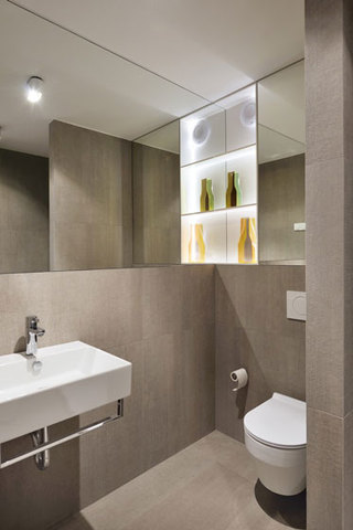 现代简约风格公寓温馨原木色100平米卫浴用品装修