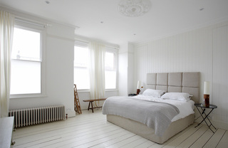 简约风格白领公寓梦幻白色卧室设计