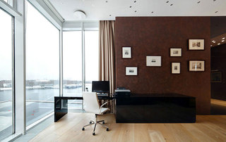 公寓舒适黑白阁楼照片墙设计图